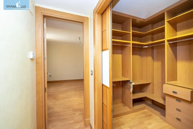 Casa exclusiva junto a Acera del Darro. Pleno centro de Granada. Seminueva y con ascensor propio — 13