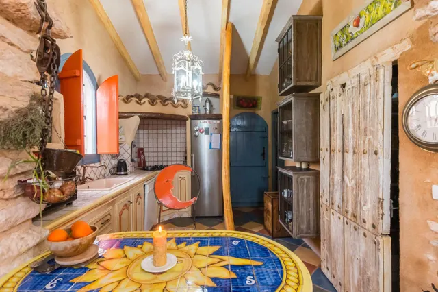 Se vende chalet único - Un rincón dónde habita el arte — 23