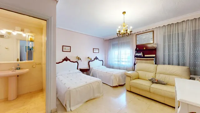 IMPRESIONANTE VIVIENDA EXTERIOR EN PLENA PLAZA DE COSTASOL - foto 5