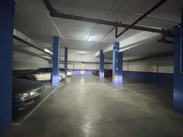 Garajes en Venta: Amplios y de Fácil Acceso — 8