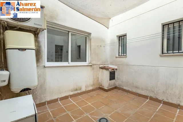 Piso con garaje, trastero y excelente ubicación en Huétor Vega — 8