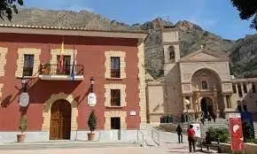 SE VENDE CASA DE PUEBLO EN REDOVAN DANDO A DOS CALLES!!!! — 5
