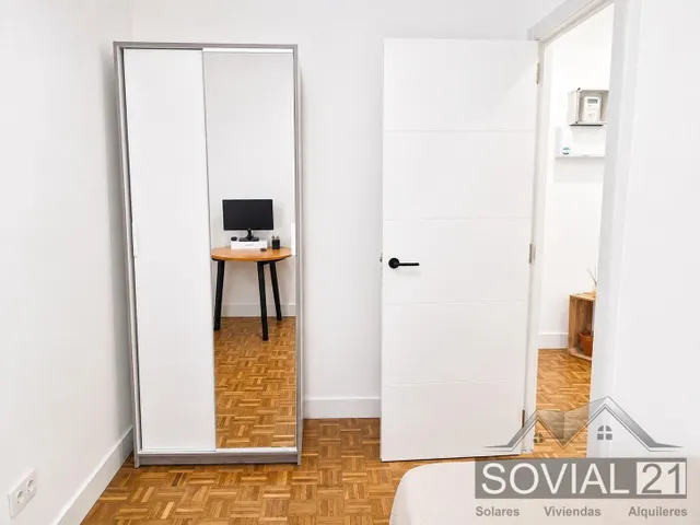 Piso reformado con mucho estilo junto a la plaza Sanllehy — 24