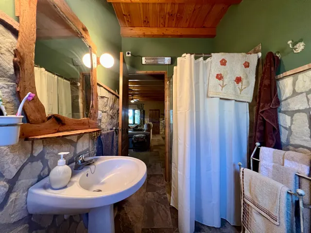 Finca en Villaviciosa de Córdoba, con 4 dormitorios, 2 baños, 60.000 m2 en pleno corazón de Sierra Morena!!! — 24