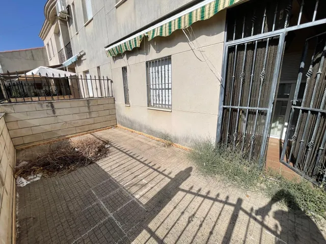 CASA ADOSADA EN BUEN ESTADO EN CAÑAVERAL — 30