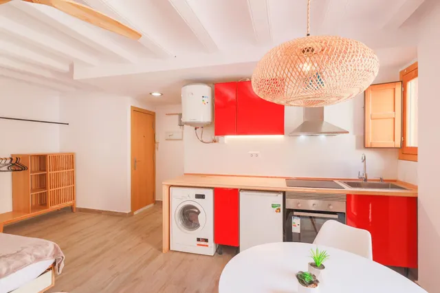 LOFT DE ALQUILER TEMPORAL CON ASCENSOR EN EL RAVAL — 13