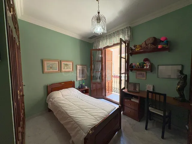 Amplia Casa de Tres Plantas en el Corazón de Morón de la Frontera — 18