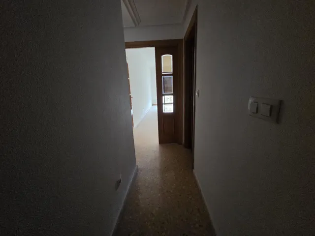 Amplia vivienda de 3 dormitorios con ascensor en Elche — 8