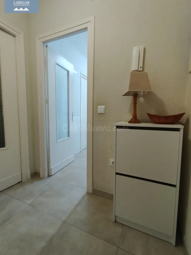 PISO AMUEBLADO 4 DORMITORIOS 1BAÑO 1 ASEO SIN ASCENSOR ZONA  - foto 4