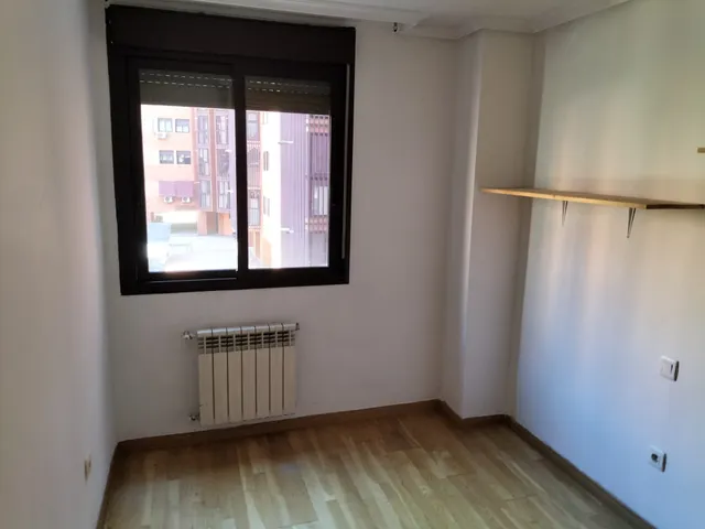 SE VENDE PISO EN CL HORIZON   Madrid — 17