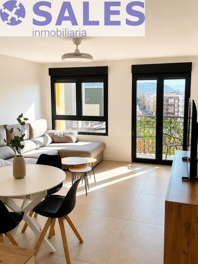 Vivienda moderna y reformada en pleno centro de Dénia - foto 2