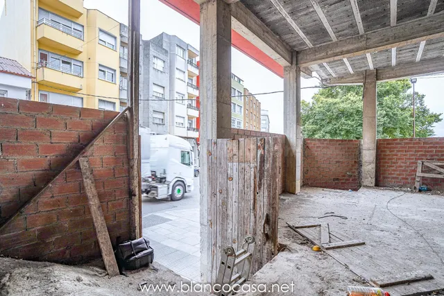 ! Bajo y Sótano en Venta en Calle Xílgaro - Carballo - foto 5