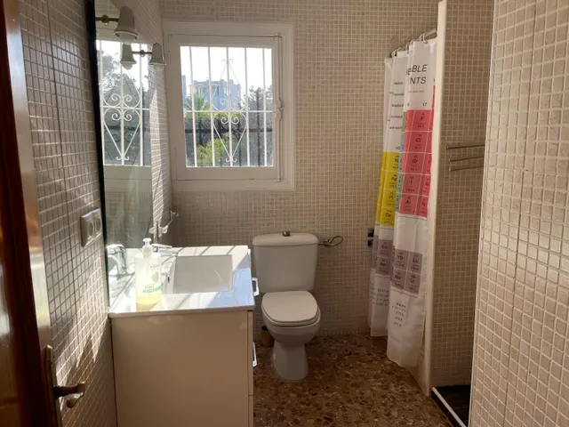 Casa con parcela en Los Balcones, Torrevieja. 5 dormitorios, 2 baños — 40