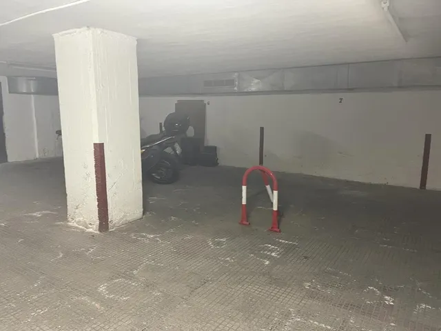 PLAZA DE PARKING EN GRAN CAPITÁN — 2