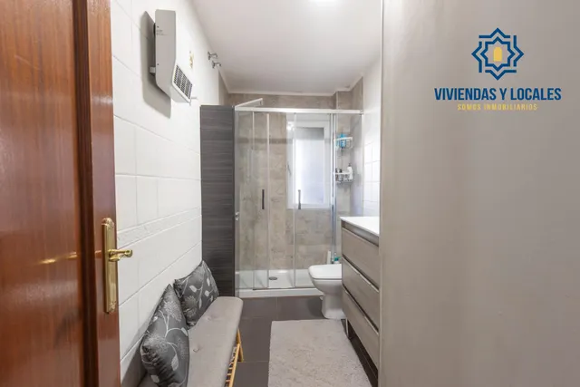 Casa en Armilla con terraza, patio y amplia cochera — 13