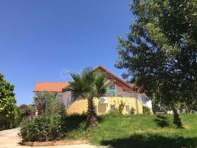 MAGNIFICO CHALET EN ZONA SANSUEÑA - foto 2