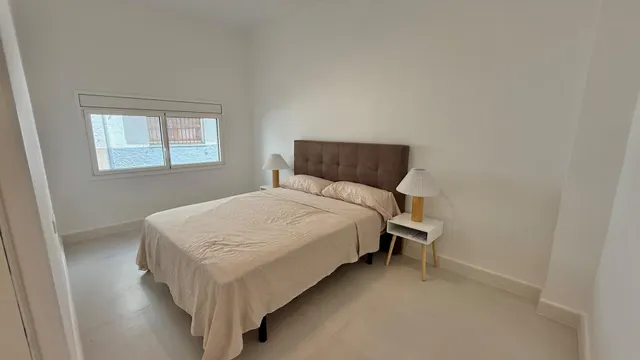 Vivienda completamente reformada con 3 dormitorios, terraza, jardín privado y piscina — 14