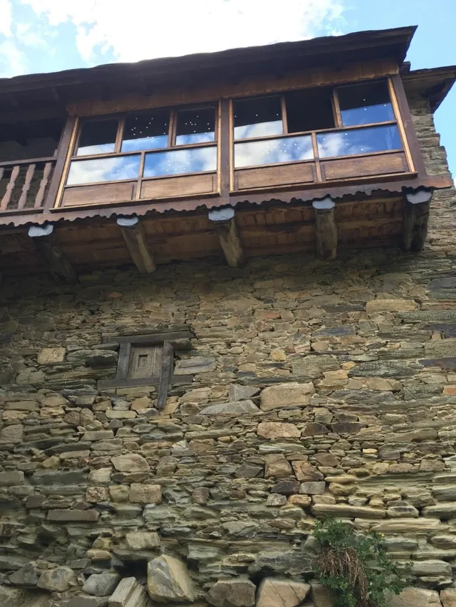 UNA CASA CON ALMA EN PLENA NATURALEZA DEL VALLE DE COMPLUDO — 9