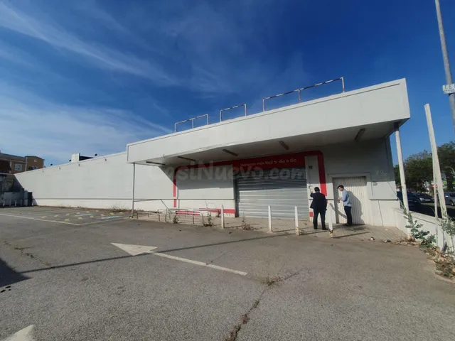 MAGNÍFICA NAVE COMERCIAL DISPONIBLE EN CORIA DEL RÍO - foto 5