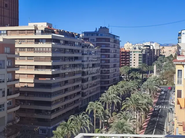 Vivienda totalmente reformada en pleno centro de Alicante co - foto 2