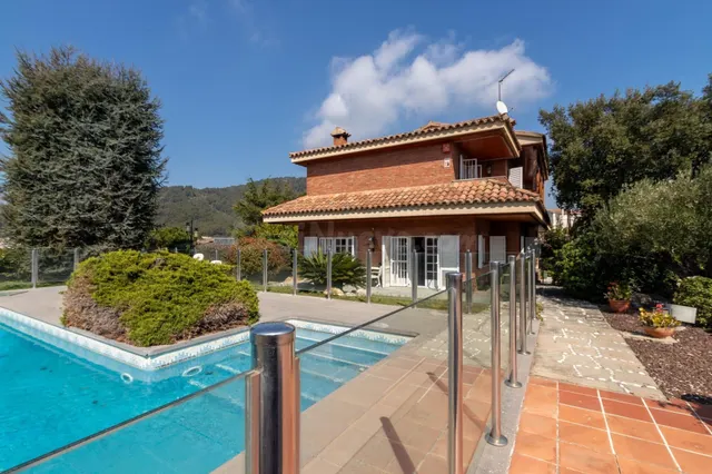 CASA ESPECTACULAR ALS FRUITERS