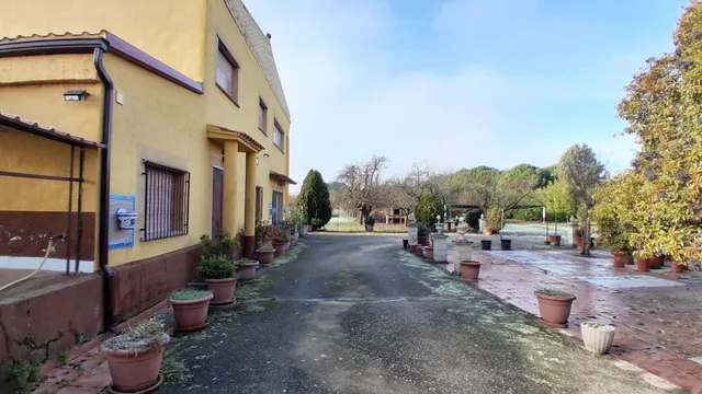 CASA CON TERRENO RÚSTICO VENTA ALMENARA DE TORMES. Urbis te ofrece una casa con terreno rústico en venta en Almenara de Tormes, Salamanca. — 27