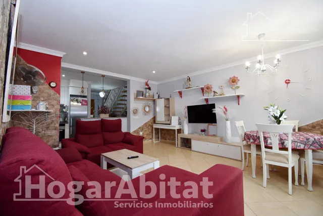 Inmejorable ubicación en pleno centro y vistas despejadas en este ático dúplex exterior con terraza — 7