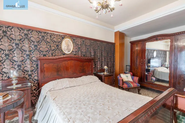 Amplia vivienda en pleno centro de Granada — 16