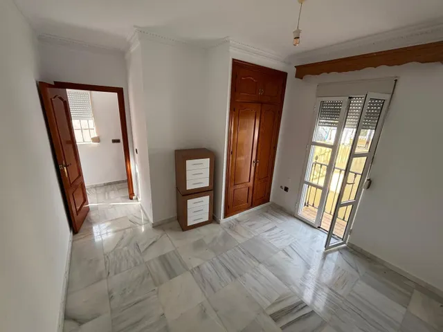 AMPLIA CASA EN PEDANÍA — 14