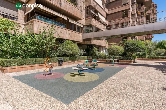 PRECIOSO ESTUDIO DE LUJO EN URBANIZACION TRIUNFO JARDIN — 48