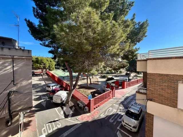 Piso amplio y  reformado próximo al Mercado Central de Santa Pola — 40