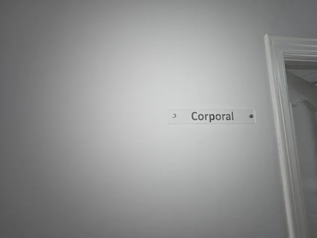 Estupendo local comercial junto a Corte Ingles — 8