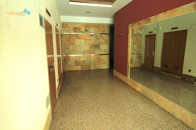 Piso con amplia terraza en Ciudad Jardín — 35