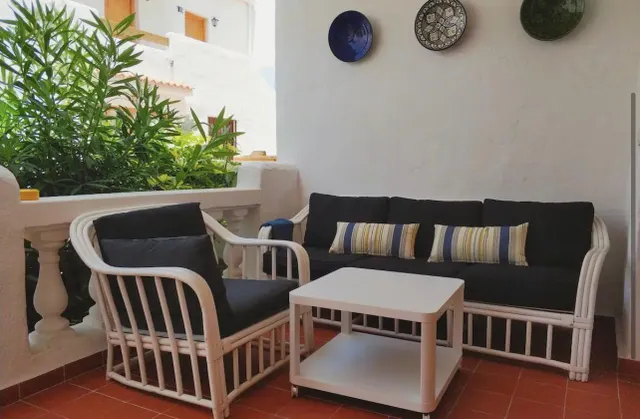 Los Cristianos. Piso 1 habitación en complejo cerrado con piscina — 10