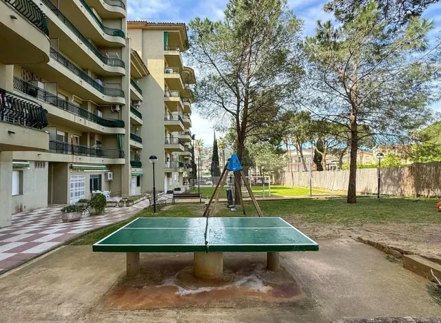 Exclusivo piso con dos terrazas, 3 habitaciones, piscina y maravillosas vistas en playa de aro — 38