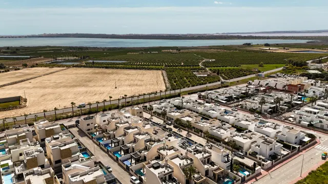 Villa 3 habitaciones 104m² en venta - Cuidad Quesada — 45