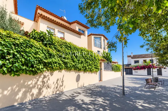 CASA PAREADA PARA DISFRUTAR DEL ESPACIO, TRANQUILIDAD Y CALIDAD DE VIDA EN SANT PERE DE RIBES — 37
