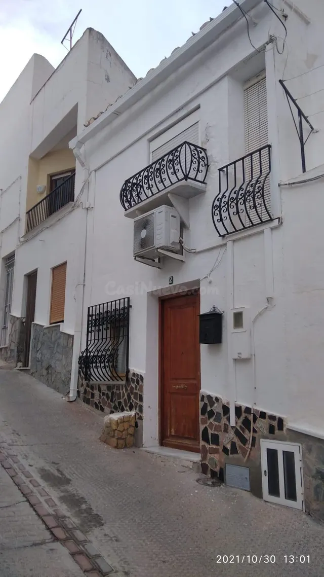 PURCHENA ( ALMERÍA ). VENTA DE CASA CON 4 habitaciones.