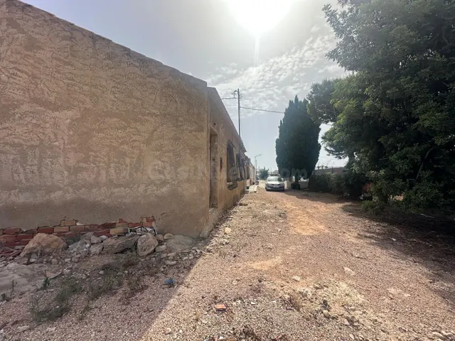 SE VENDE CASA DE 4 DORMITORIOS EN EL BARRIO LOS MIRAS DE MON - foto 2