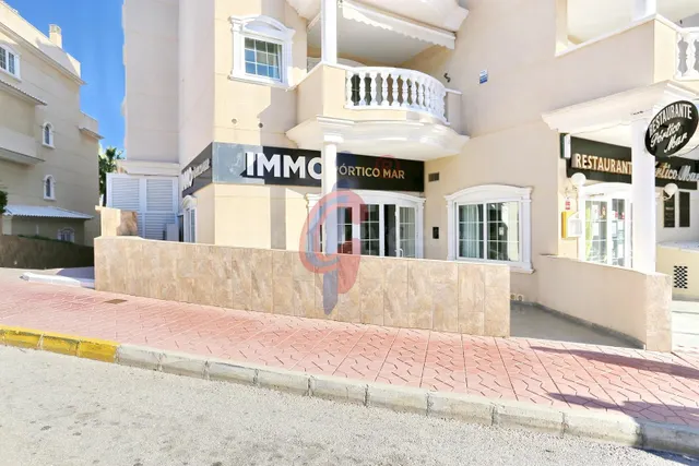 Local comercial en alquiler anual en Pórtico Mar — 3