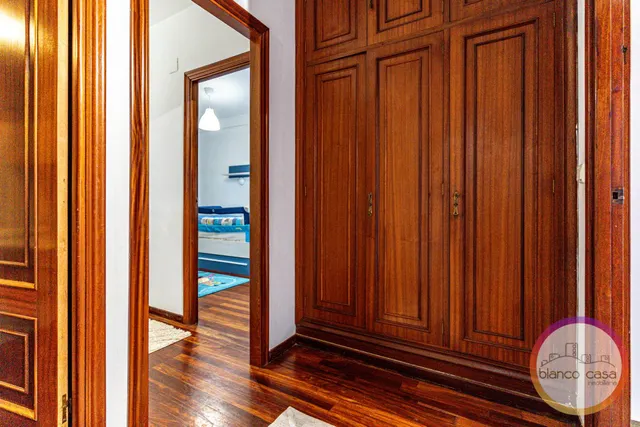✨ ¡amplio piso de 4 dormitorios con  terraza en pleno centro de Carballo por 178.900€! — 31