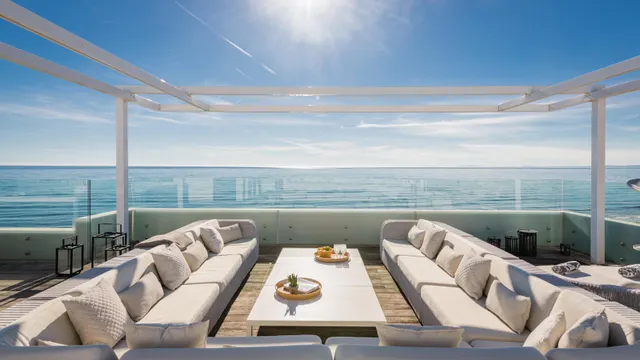 Spectacular Beachfront Designer Villa in Marbella — 11