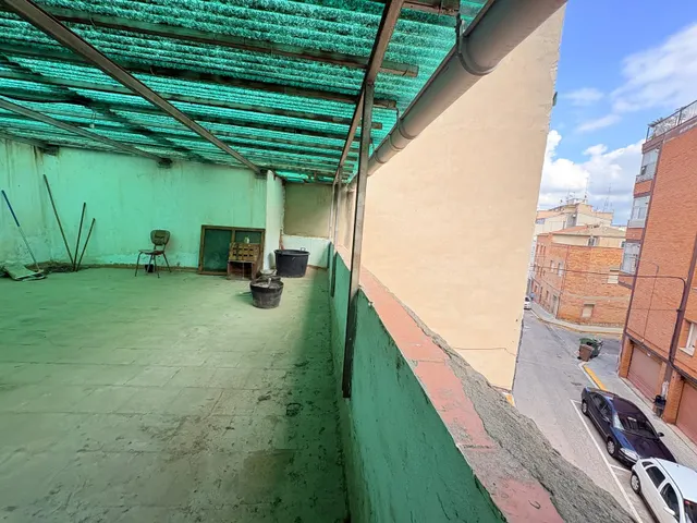 Fantastica Casa en Santa Margarida de Montbui  con almacen muy amplio y  dos terrazas solarium. — 36