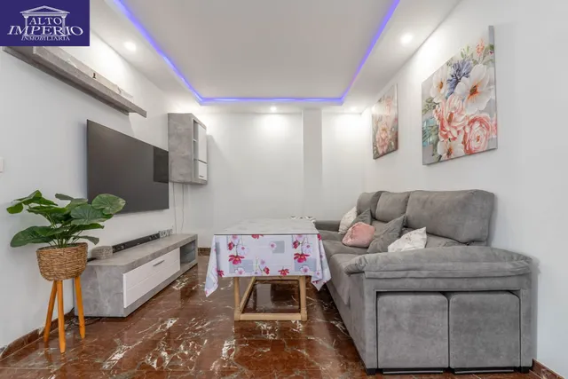Encantadora Casa Reformada en Ogijares con Vistas y Espacios para Disfrutar — 6