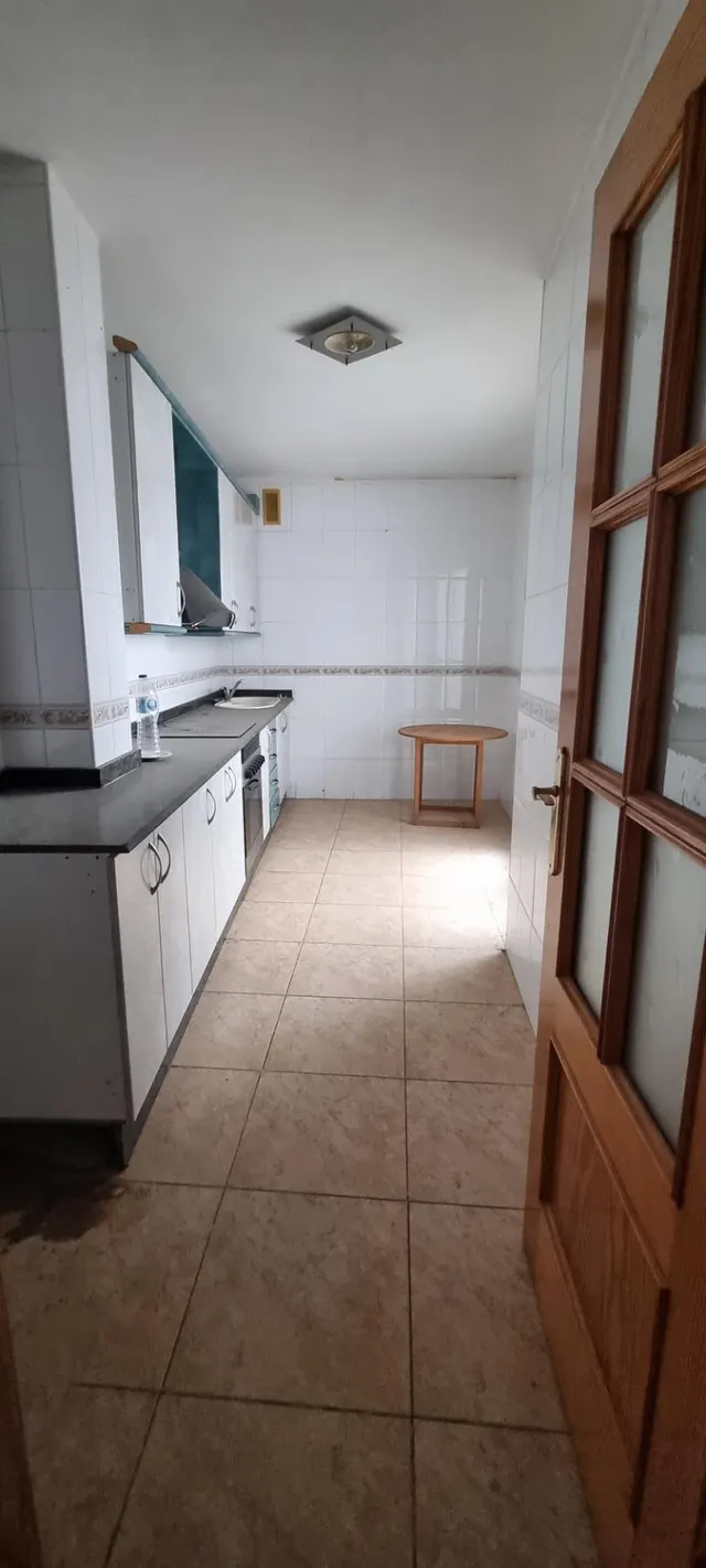 PISO CON VISTAS DESPEJADAS Y BALCÓN — 5