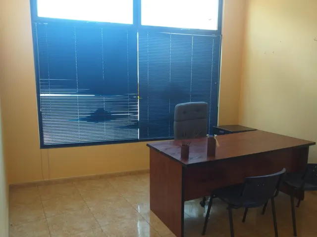 OPORTUNIDAD LOCAL EN PONFERRADA PARA OFICINAS O CENTRO DE ENSEÑANZA — 16