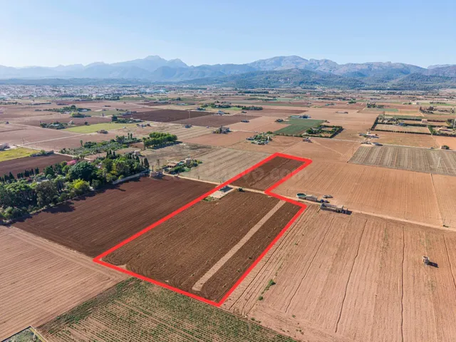 Terreno rústico de 14.206 m2 en Sa Pobla con construcción ag - foto 2