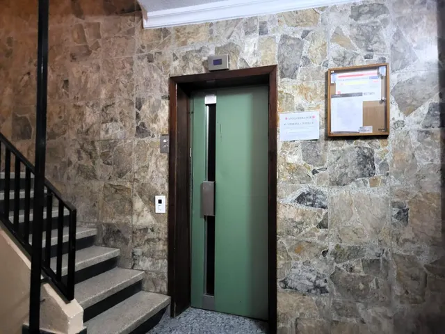 PISO DE GRANDES DIMENSIONES 4HAB EN ALTOZANO — 12