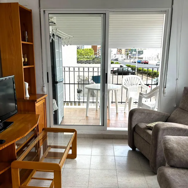Apartamento a 150 metros del mar, zona Playa Los Naufragos — 3