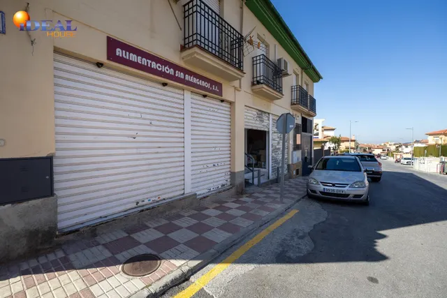Local de 130 m2, diafano en Gojar, cerca del centro, en zona residencial con mucho paso de vehiculos — 11